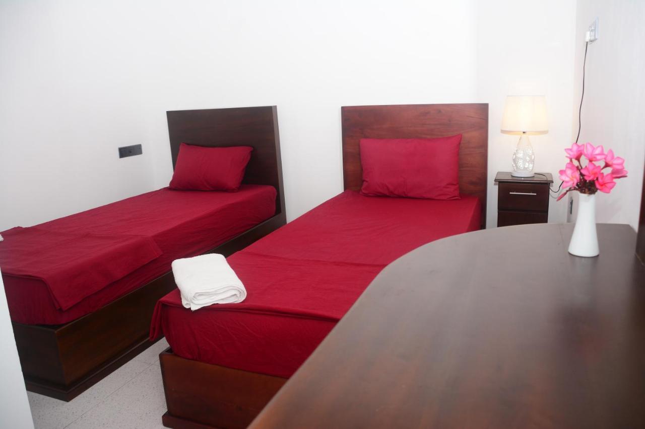 Concey Transit Hotel Airport View Катунаяка Экстерьер фото
