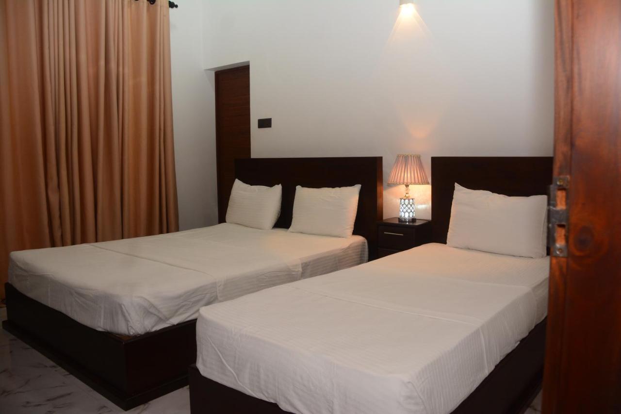 Concey Transit Hotel Airport View Катунаяка Экстерьер фото