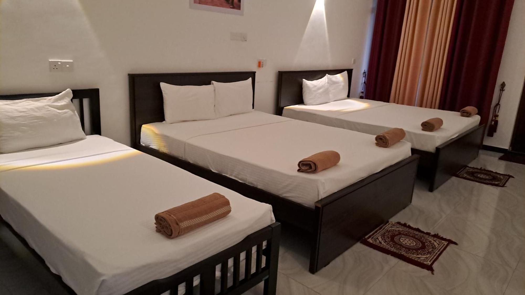 Concey Transit Hotel Airport View Катунаяка Экстерьер фото